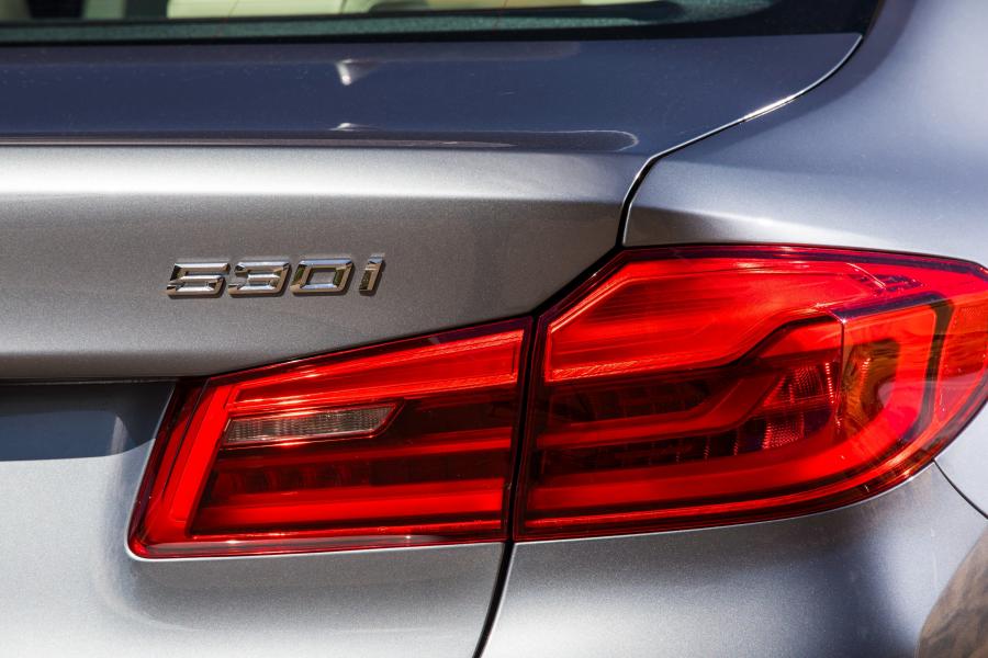 Детали экстерьера BMW 530i Sedan M Sport 2017 года  (AU) (фото 7 из 11)